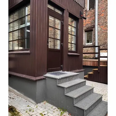 New! Warm And Cosy With Private Entrance And Parking In A Center Апартаменты Вильнюс