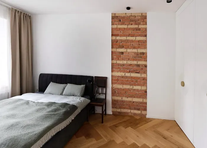 New! Warm And Cosy With Private Entrance And Parking In A Center ヴィリニュス